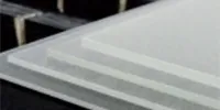 Ultra-clear rolled photovoltaic glass